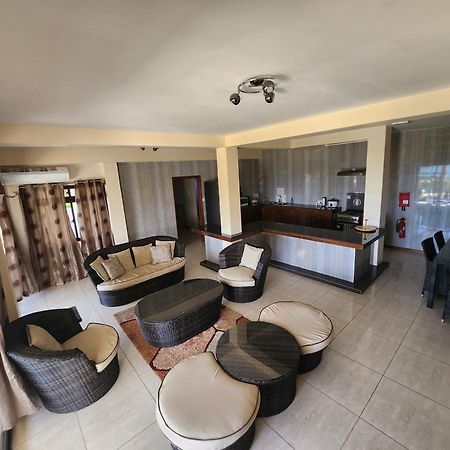 Maison L'Horizon De Quincey Village Room photo